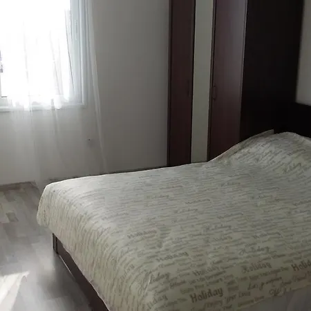 Apartment Galaxy Court 56 *